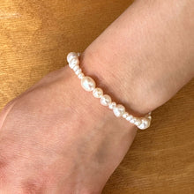 Load image into Gallery viewer, Stretch Bracelet with Mixed Organic Shaped Freshwater Pearl