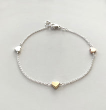 Load image into Gallery viewer, Little Heart Bracelet with Solid Gold Elements