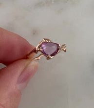 Load and play video in Gallery viewer, Twig Ring with Rose Cut Ceylon Sapphire