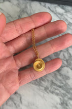 Load and play video in Gallery viewer, Paradiso Shell Swirl Necklace