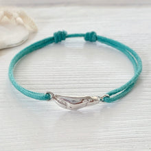Load image into Gallery viewer, Paradiso Crab Claw Friendship Bracelet in Sterling Silver
