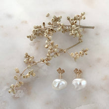 Load image into Gallery viewer, Freshwater Pearl Ear Studs