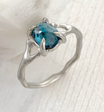 Load image into Gallery viewer, Twig Ring with London Blue Topaz Oval Cabochon in 14 carat Gold