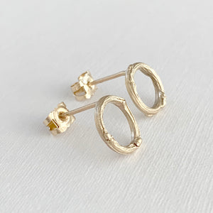 Willow Twig Circle Stud Earrings in Solid Gold
