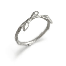 Load image into Gallery viewer, Willow Twig Contour Ring with Buds