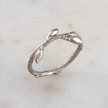 Load image into Gallery viewer, Willow Twig Contour Ring with Buds