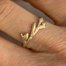 Load image into Gallery viewer, Willow Twig Ring in 18 carat gold