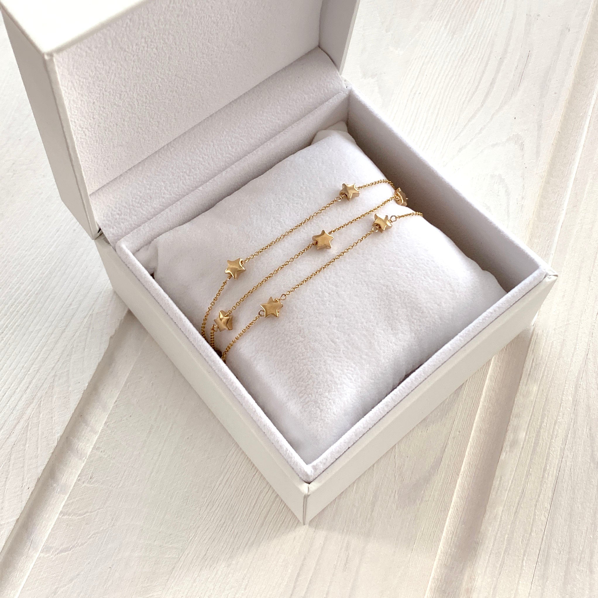 Little Heart Bracelet in Solid Gold