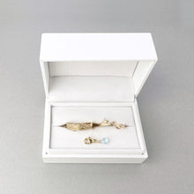 Load image into Gallery viewer, Willow Twig Triple Branch Ring in 9 carat solid gold
