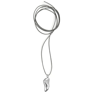 Paradiso Large Shell Fragment Cotton Cord Necklace