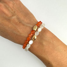 Load image into Gallery viewer, Paradiso Pebble Stretch Bracelet with Carnelian
