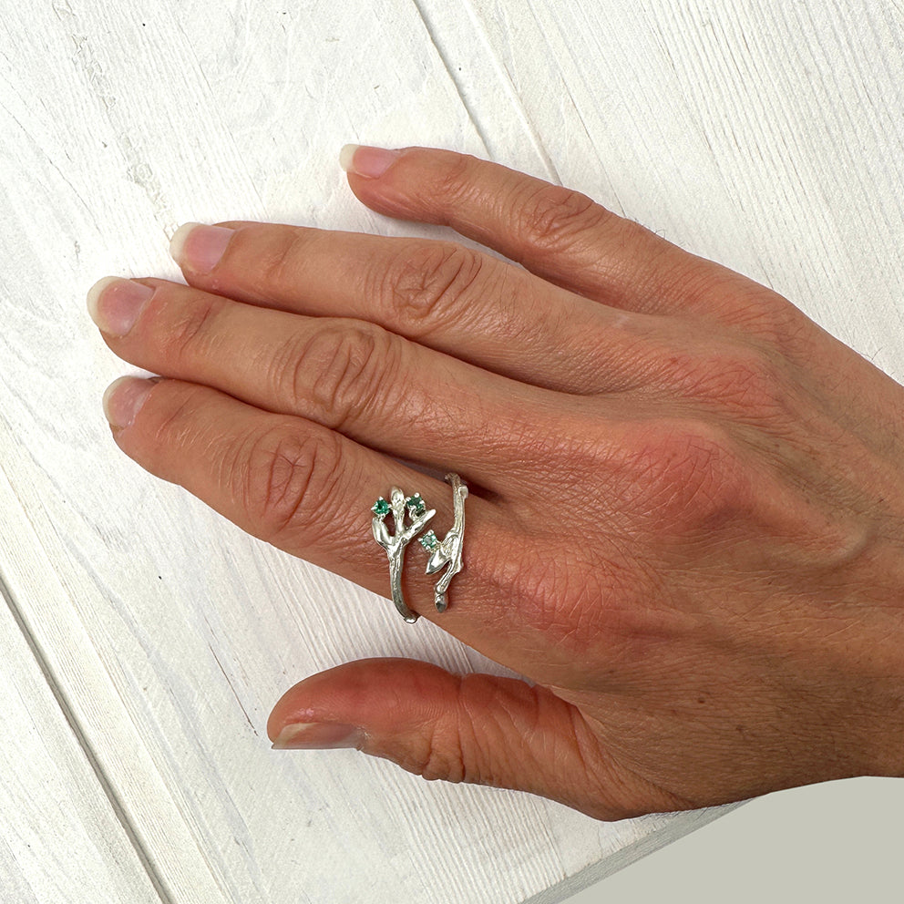 Willow Crossover Ring with Emeralds
