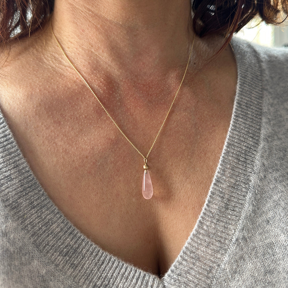 Smooth Drop Necklace with Rose Quartz in 9 carat gold