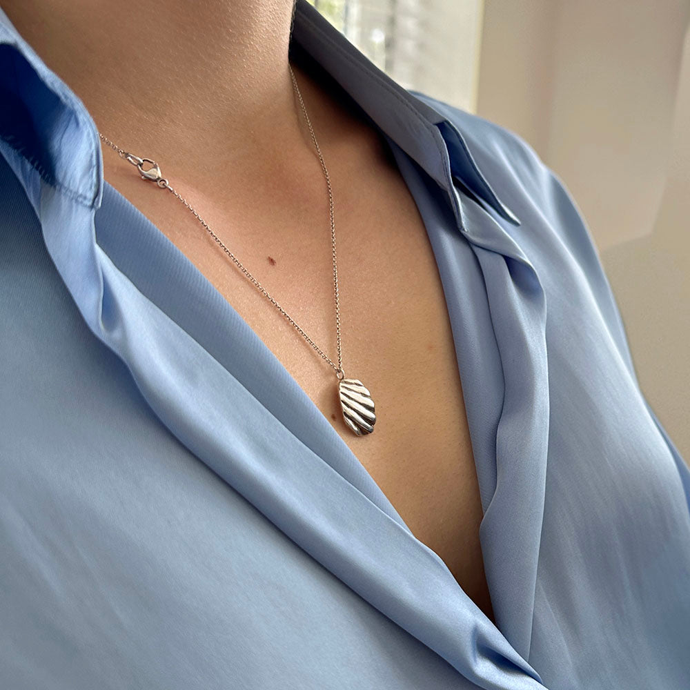 Paradiso Sterling Silver Shell Fragment Necklace