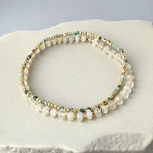 Gemstone Beaded Stretch Bracelet Emerald with Scattered Gold Nugget Beads