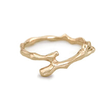 Load image into Gallery viewer, Twig Overlapping Band Ring in 9 carat gold

