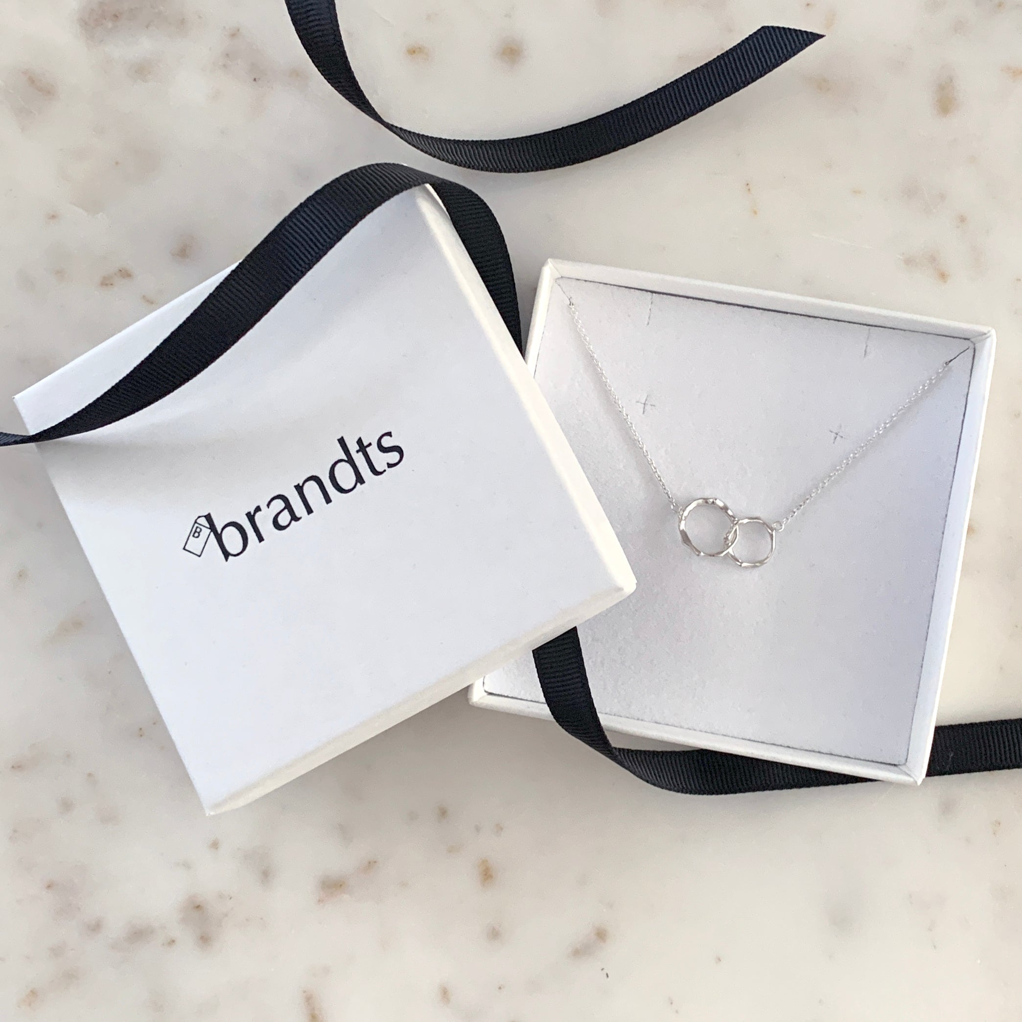 Willow Twig Circle Stud Earrings in Solid Gold