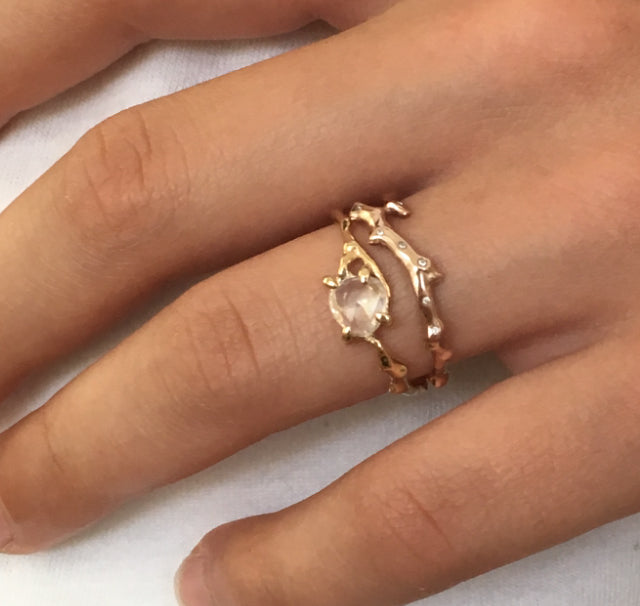 Twig Overlapping Band Ring in 14 carat gold with diamonds