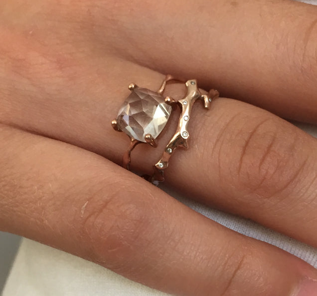 Twig Overlapping Band Ring in 14 carat gold with diamonds