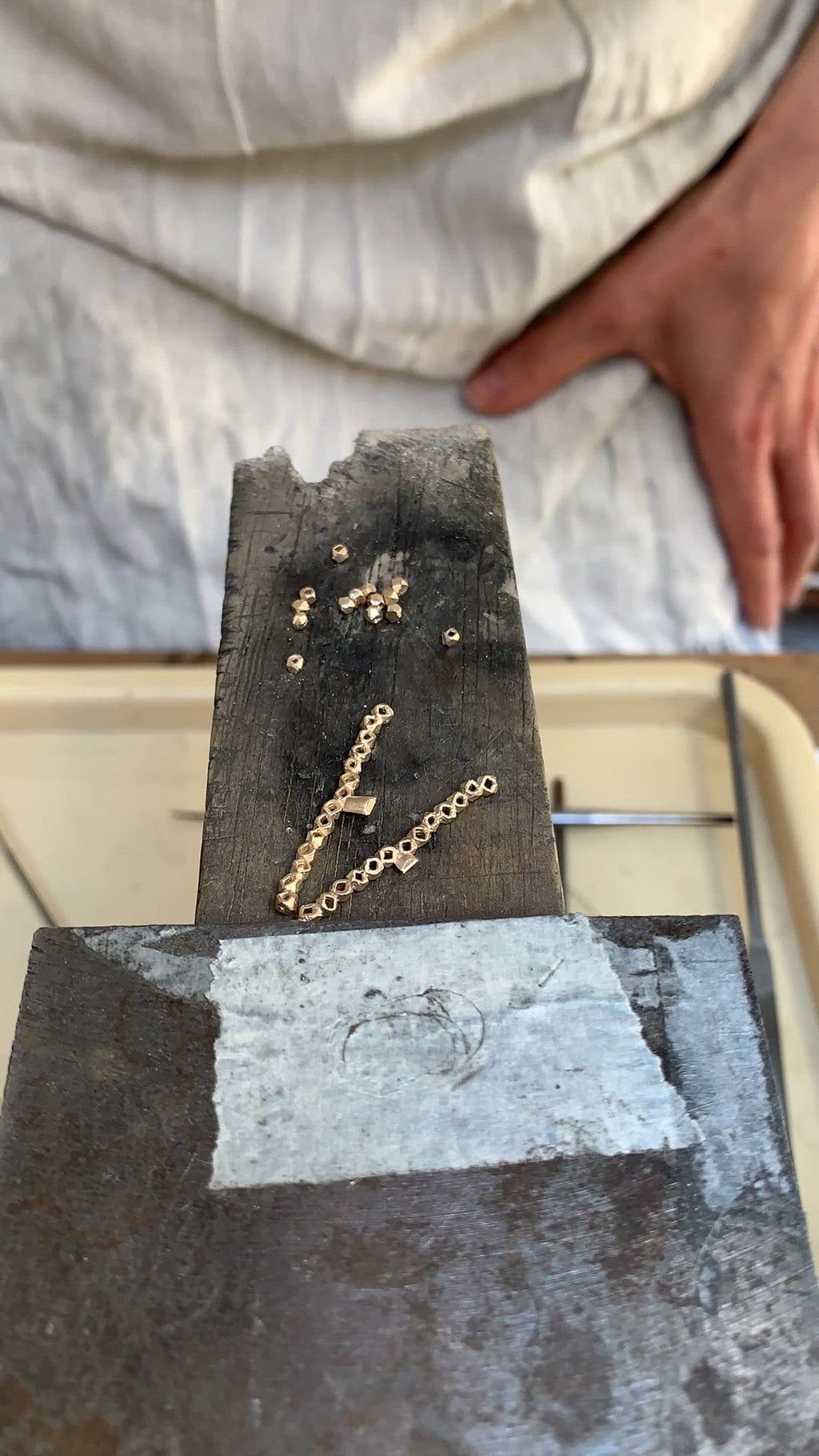 Nugget Bead Bracelet in 9 carat gold - full bracelet