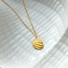Load image into Gallery viewer, Paradiso Shell Fragment Necklace
