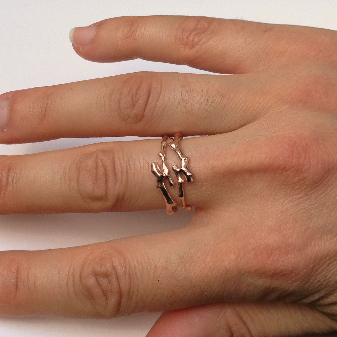 Twig Overlapping Band Ring in 9 carat gold