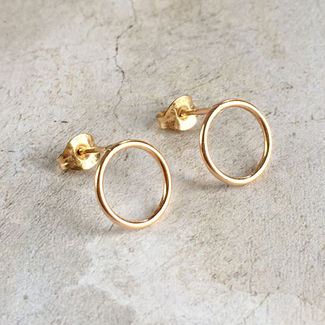 Open Circle Stud Earrings in 9 Carat Gold