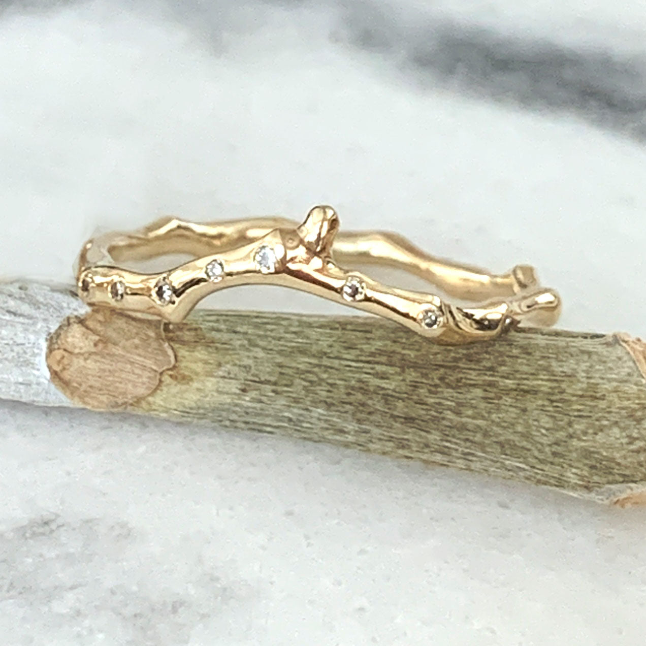Twig Contour Wedding Ring in 9 carat gold with diamonds