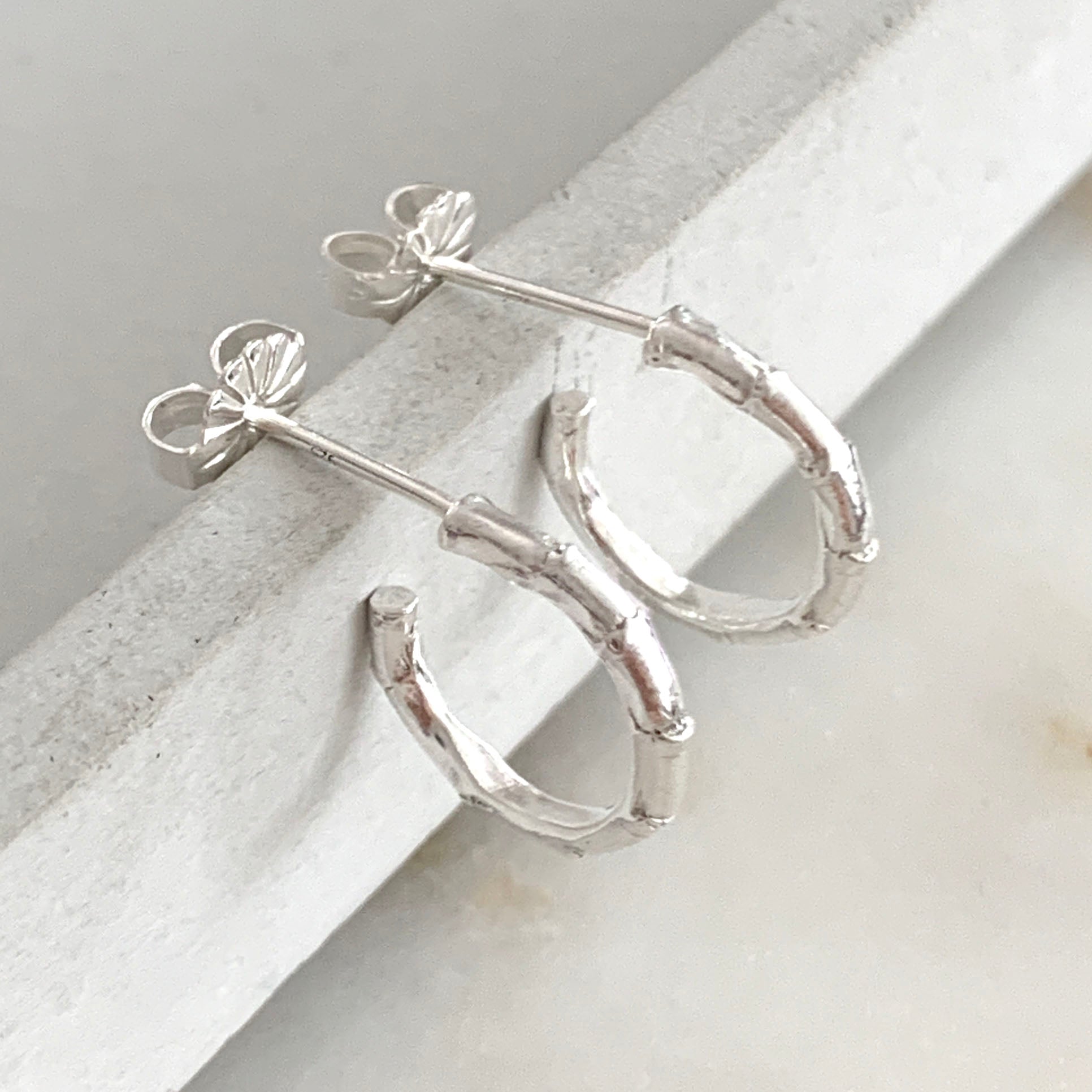 Hebe Twig Small Hoop Earrings