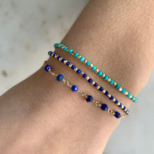 Load image into Gallery viewer, Dainty Stretch Bracelet with lapis lazuli and metallic glass beads
