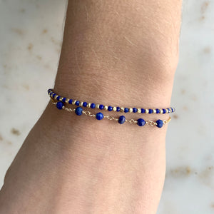 Dainty Stretch Bracelet with lapis lazuli and metallic glass beads