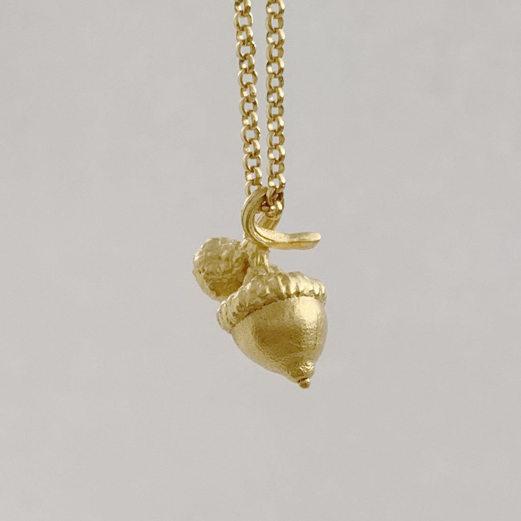 Oak Acorn Pendant Necklace in solid gold
