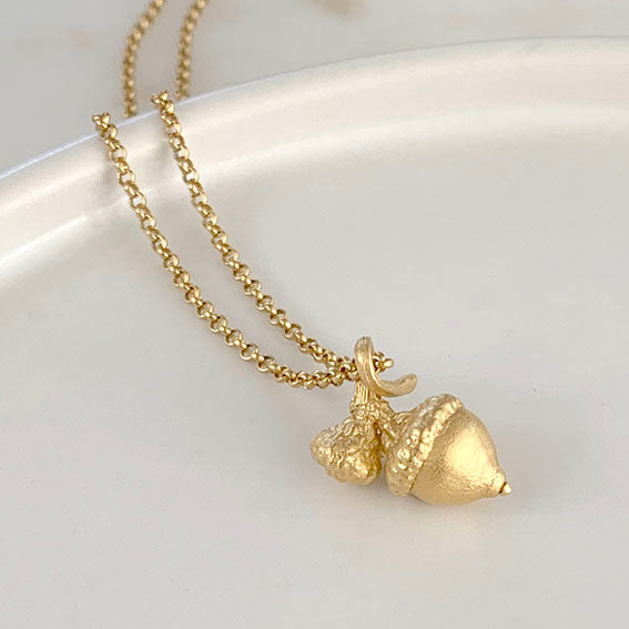 Oak Acorn Pendant Necklace in solid gold