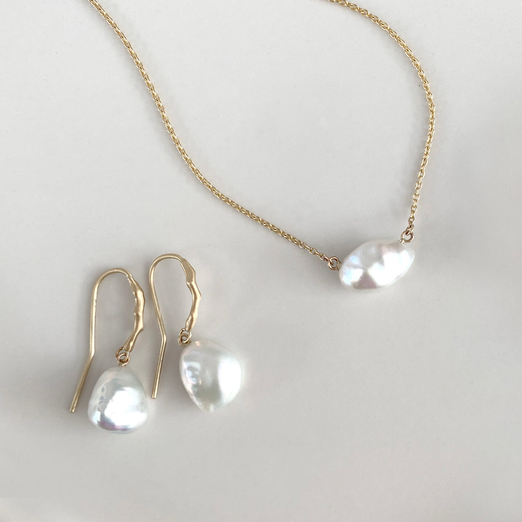 Baroque Pearl Necklace on Yellow Gold Chain