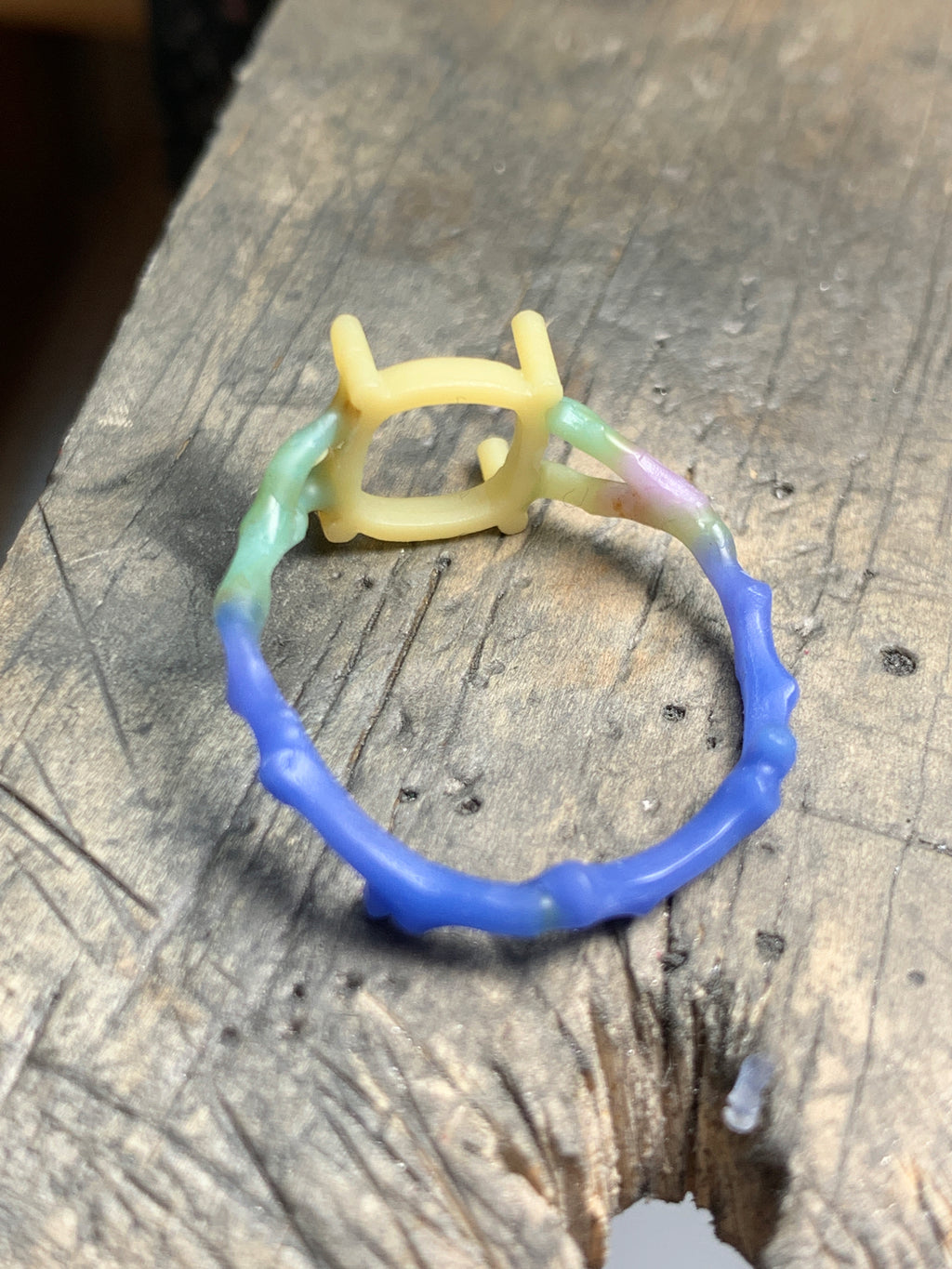 Twig Ring with White Topaz in 14 carat Gold