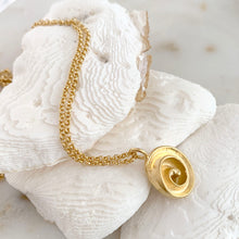 Load image into Gallery viewer, Paradiso Shell Swirl Necklace
