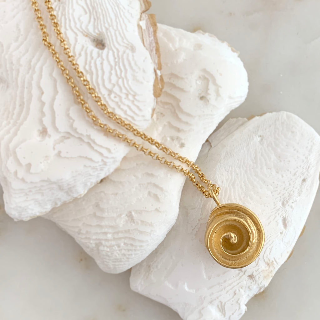 Paradiso Shell Swirl Necklace