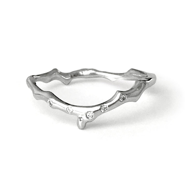 Twig Contour Wedding Ring in 9 carat gold with diamonds