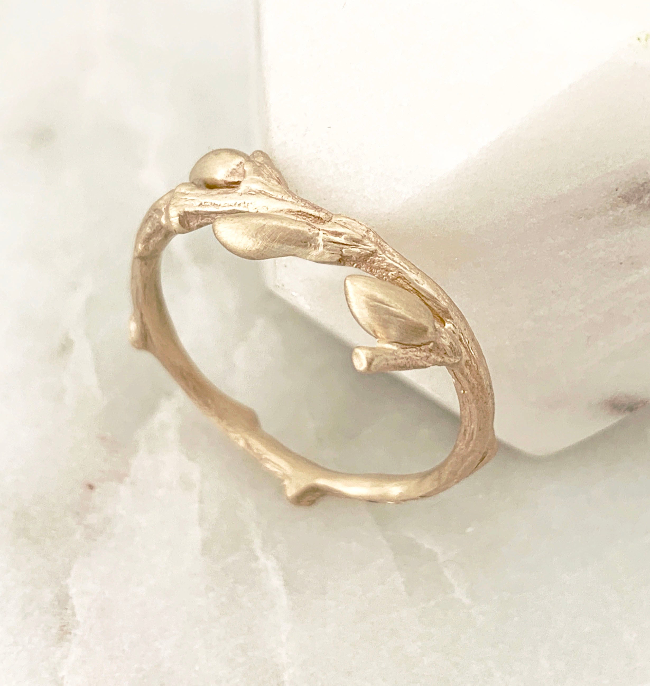 Willow Twig Ring in 9 carat Gold