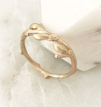 Load image into Gallery viewer, Willow Twig Ring in 9 carat Gold
